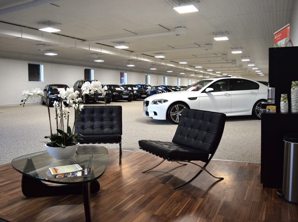 AutoHouse Showroom